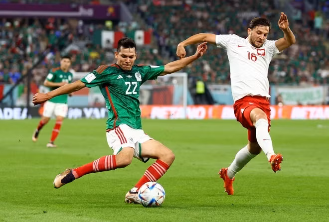 Lewandowski sut 11m truot, Ba Lan chia diem dang tiec voi Mexico-Hinh-3