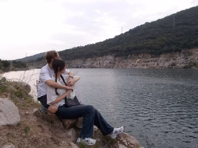 Nếu theo dõi Thanh Giang trên mạng xã hội, người hâm mộ có thể dễ dàng nhận ra những màn tương tác thường xuyên của cô nàng cùng với một chàng trai nước ngoài với vẻ ngoài điển trai.