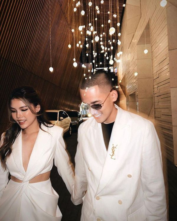 Trox và Lacci đúng chuẩn cặp đôi cùng tiến, vì tình yêu mà giúp nhau đi lên. Họ bắt đầu khởi nghiệp từ khá sớm. Cả 2 đều kinh doanh riêng cho đến khi về chung nhà thì mở thương hiệu chung. Thương hiệu Hochupho của vợ chồng trẻ đã có đến 7 chi nhánh tại Nga.