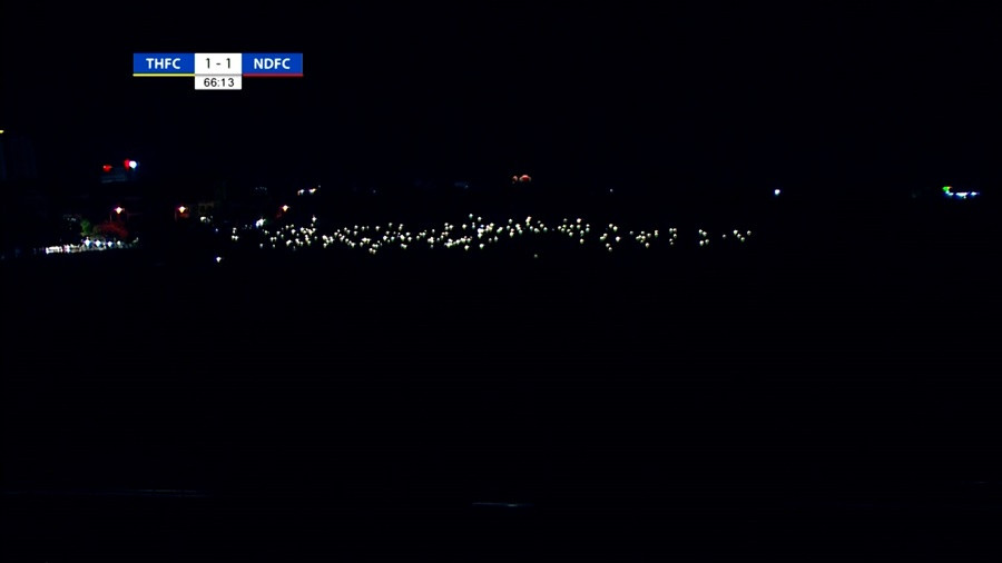 Trước đó, SVĐ Thanh Hóa cũng từng gặp sự cố tương tự tại vòng 6 V-League 2022/2023 khi đội chủ nhà đối đầu với CLB Nam Định.