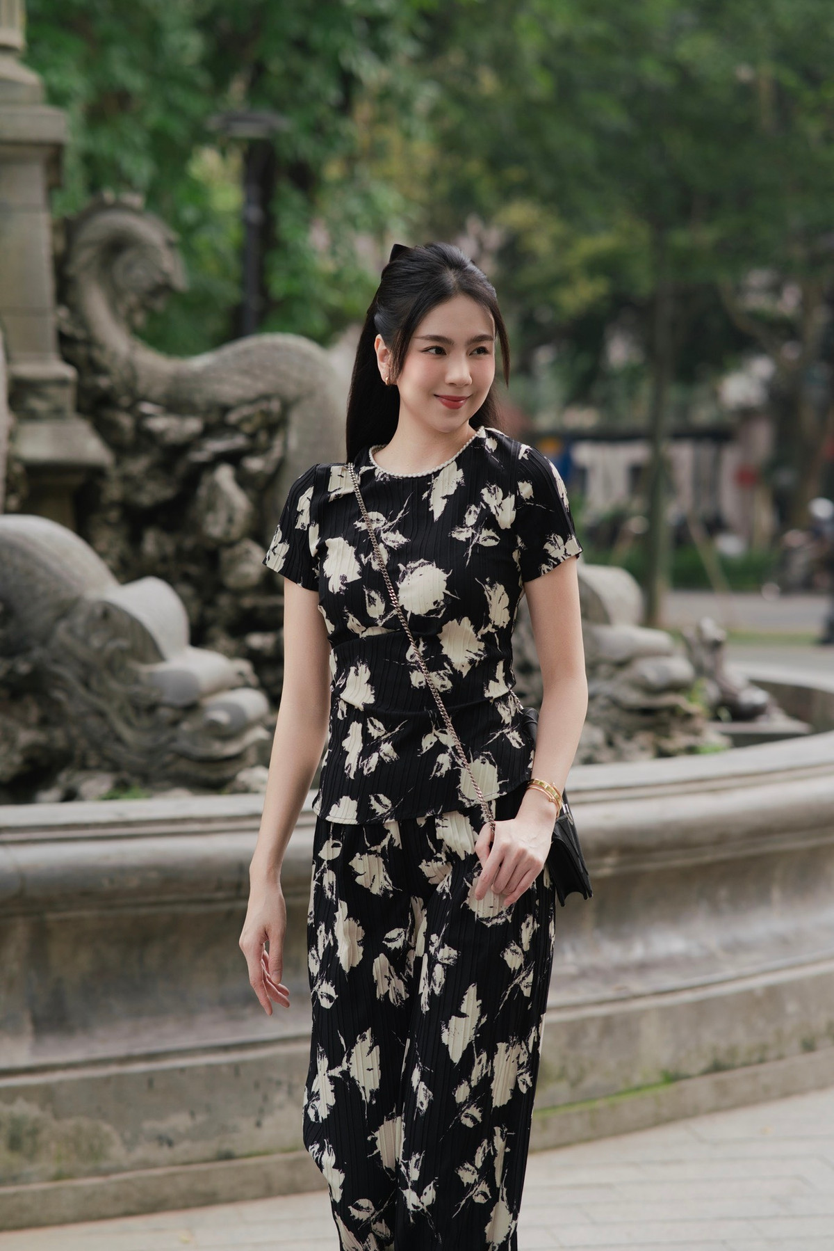 Trên tài khoản cá nhân, người đẹp hé lộ một góc nhỏ trong căn bếp và nói về cảm xúc của bản thân trong khoảng thời gian nghỉ ngơi ở nhà.