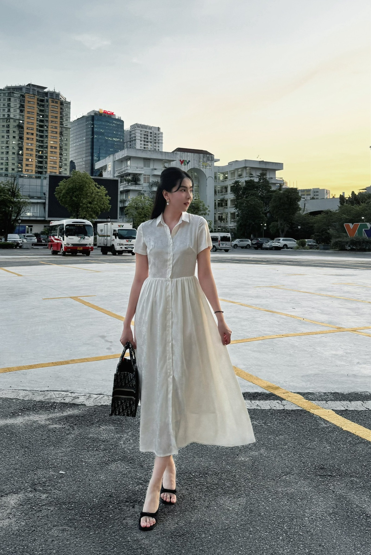 Từ khi ly hôn, Mai Ngọc luôn tỏ ra vui vẻ tận hưởng cuộc sống động thân. Người đẹp yêu bếp và tìm niềm vui với những bữa ăn chăm sóc bản thân hay những món ngon mời bạn bè.