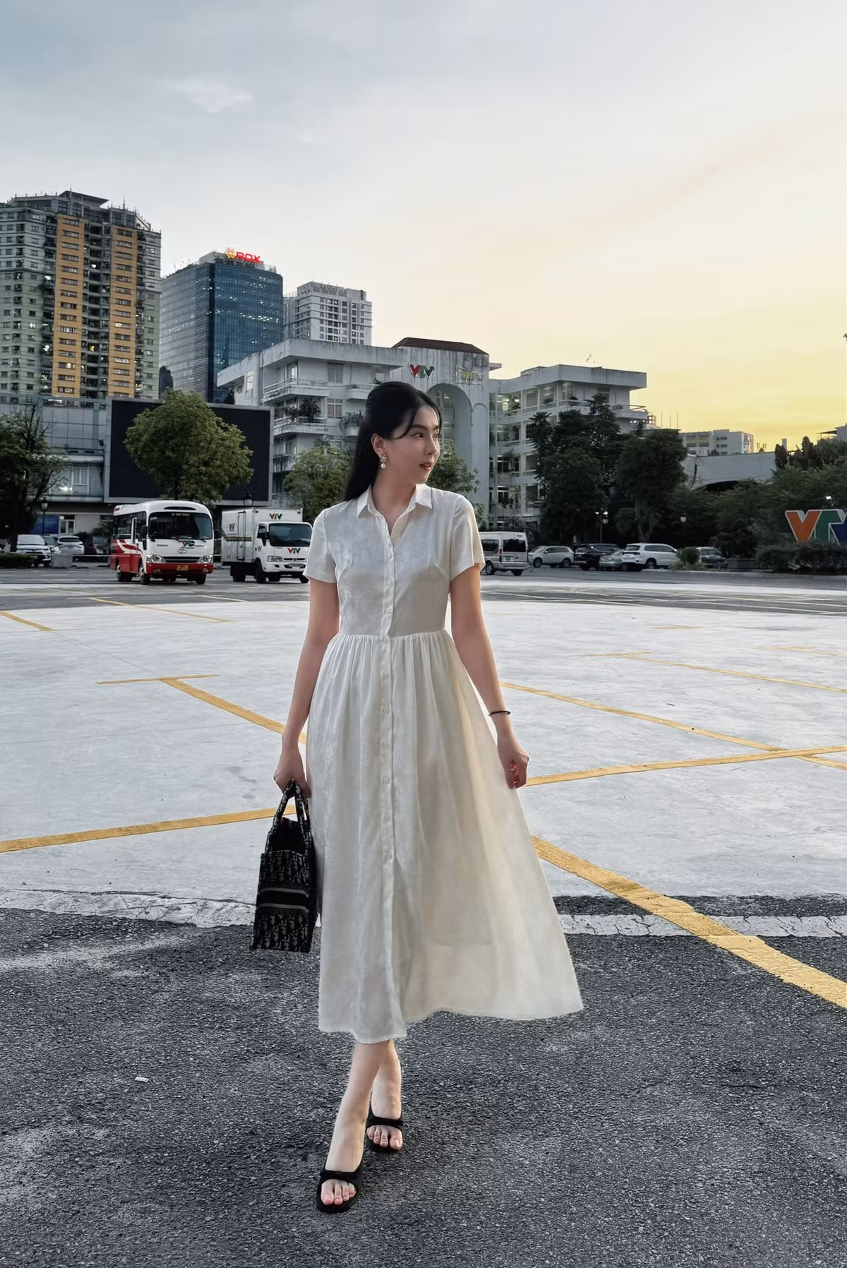 Từ khi ly hôn, Mai Ngọc luôn tỏ ra vui vẻ tận hưởng cuộc sống động thân. Người đẹp yêu bếp và tìm niềm vui với những bữa ăn chăm sóc bản thân hay những món ngon mời bạn bè.