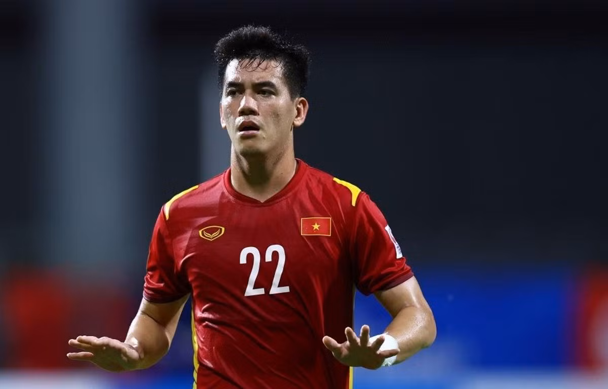 Sở trường của Tiến Linh nằm ở khả năng đánh hơi bàn thắng cũng như không chiến. Nếu giữ được phong độ ổn định, anh sẽ là họng súng đáng gờm của Đội tuyển Việt Nam tại AFF Cup 2022.