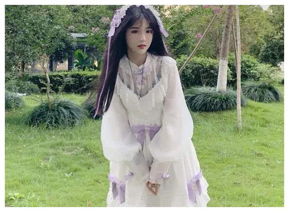 Nhiều người cho biết, mặc dù chuyện yêu thương và sinh con không phải là điều gì sai trái nhưng với cương vị là người nổi tiếng thì hành động của Dương Thanh Ninh và Vương Nhạc Nhạc phần nào sẽ cổ xúy cho giới trẻ về việc sống thử trước hôn nhân. Đó là còn chưa kể đến việc cả hai còn quá nhỏ để có thể làm bố mẹ.