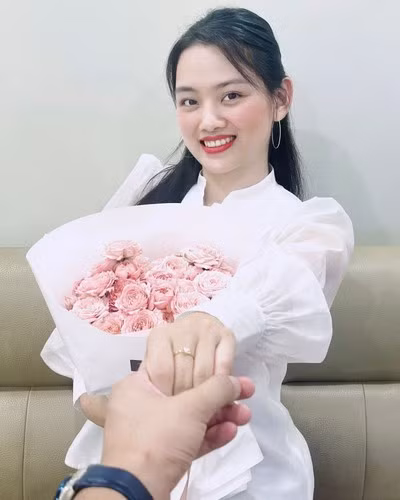 "Người yêu tôi có dạy thêm môn này, muốn tôi được tiếp cận nên tôi chơi cùng cho biết cũng như để 2 người có thêm khoảng thời gian được tập luyện thể thao cùng nhau" , Thu Hoài chia sẻ.