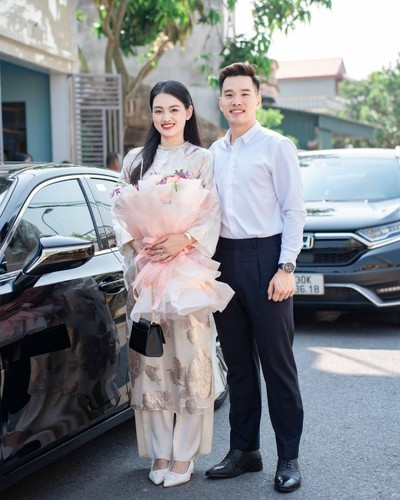 Cách đây không lâu, Thu Hoài vừa tổ chức lễ ăn hỏi với nửa kia là Bảo Anh.