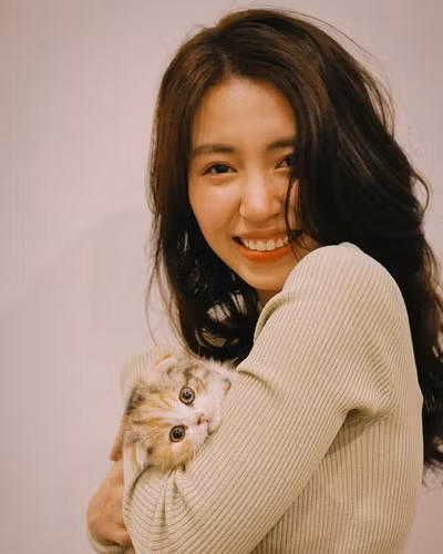 Mẫn Tiên bắt đầu quay trở lại với công việc nhưng chủ yếu là đi các sự kiện tại Hà Nội. Người đẹp cũng giữ thói quen chia sẻ cuộc sống đến người hâm mộ thông qua mạng xã hội.