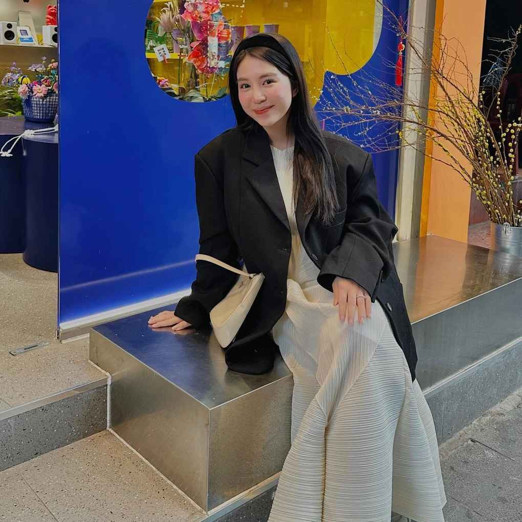 Giờ đây, Mẫn Tiên ưu tiên lựa chọn các trang phục rộng rãi, thoải mái, không quá bó sát cơ thể.