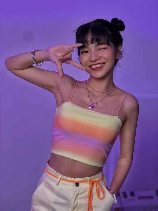 Thời điểm này, CiiN cũng chuộng style chụp ảnh lạnh lùng, cool ngầu.