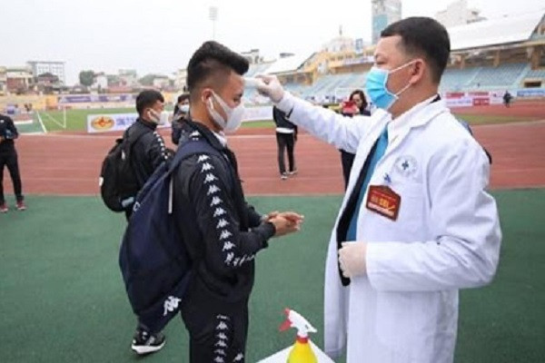 V League du kien lui den nam 2022, cuoc song 400 cau thu ai cuu?-Hinh-3