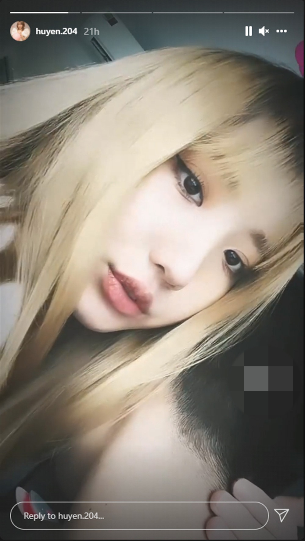 Thêm nữa, hình ảnh được hot TikToker Huyền 2K4 đăng tải vô tình giống với hình ảnh chibi mà Duy Nhỏ được một người bạn vẽ tặng trước đó.