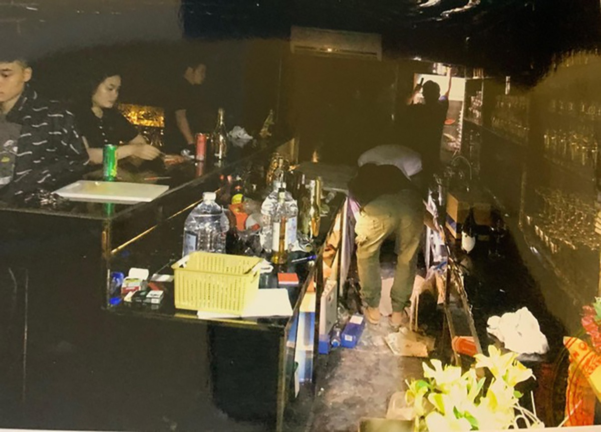 Theo cáo buộc, năm 2019, Hiền hùn vốn mở quán bar Magic Lounge tại số 106 Tôn Đức Thắng (P.Quốc Tử Giám, Q.Đống Đa) để kinh doanh đồ ăn uống, bóng cười… Hiền nhận trách nhiệm quản lý hậu cần, thu chi, “đối ngoại” cho quán bar này.