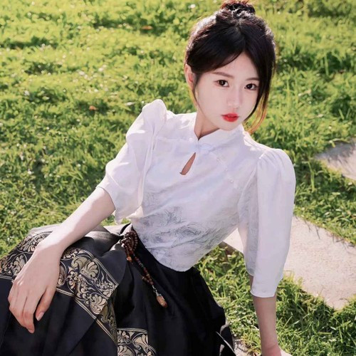 Mỹ Lệ cho biết, bản thân đã dành ra khoảng 1 tiếng mỗi ngày để chạy bộ. Thời gian này như phút giây thư giãn để cô có được tinh thần thoải mái bên cạnh các khung thời gian biểu làm nội dung, quay video, sinh hoạt cá nhân và livestream.