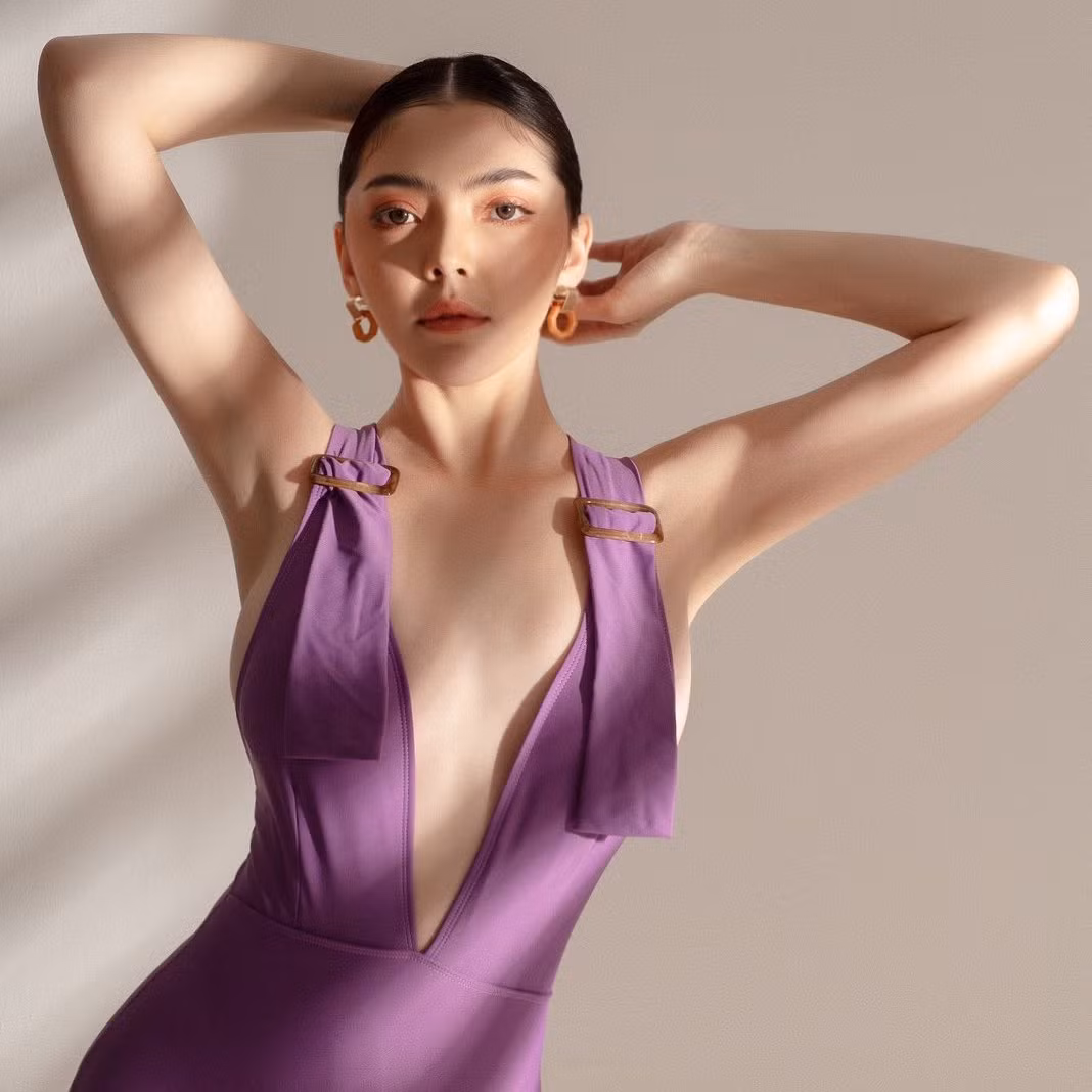 Không chỉ có diện mạo khả ái, DJ Riviere còn sở hữu phong cách thời trang ấn tượng