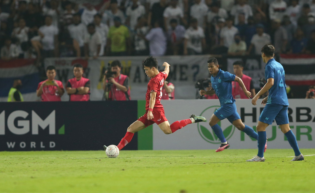 Thai Lan 1-0 Viet Nam: Loi chia tay buon cua thay Park-Hinh-7