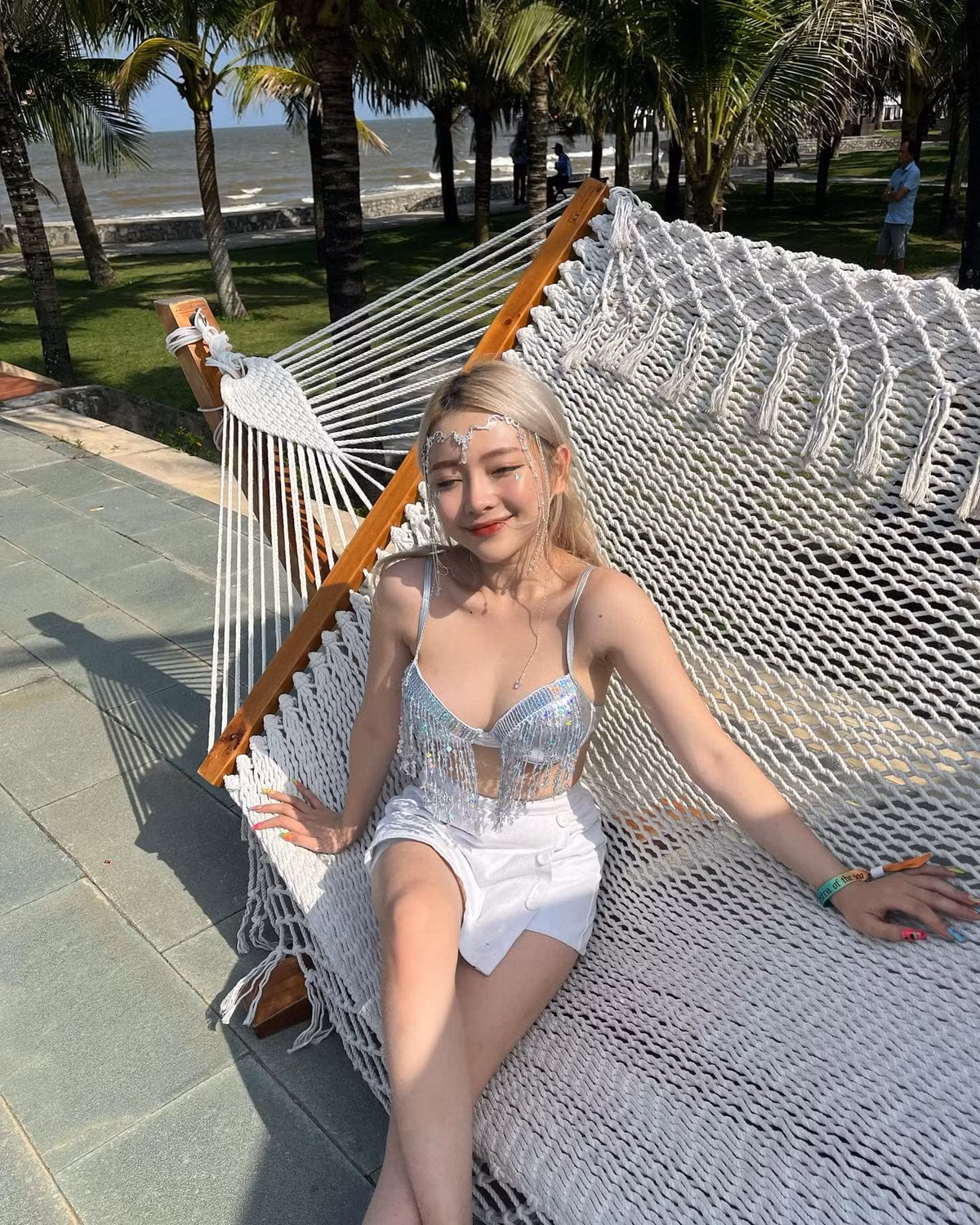 Dù gia nhập làng game chưa lâu thế nhưng hiện tại fanpage của Linh Chichan đã đạt gần 20.000 lượt theo dõi trên Facebook và gần 25.000 follower trên Instagram.