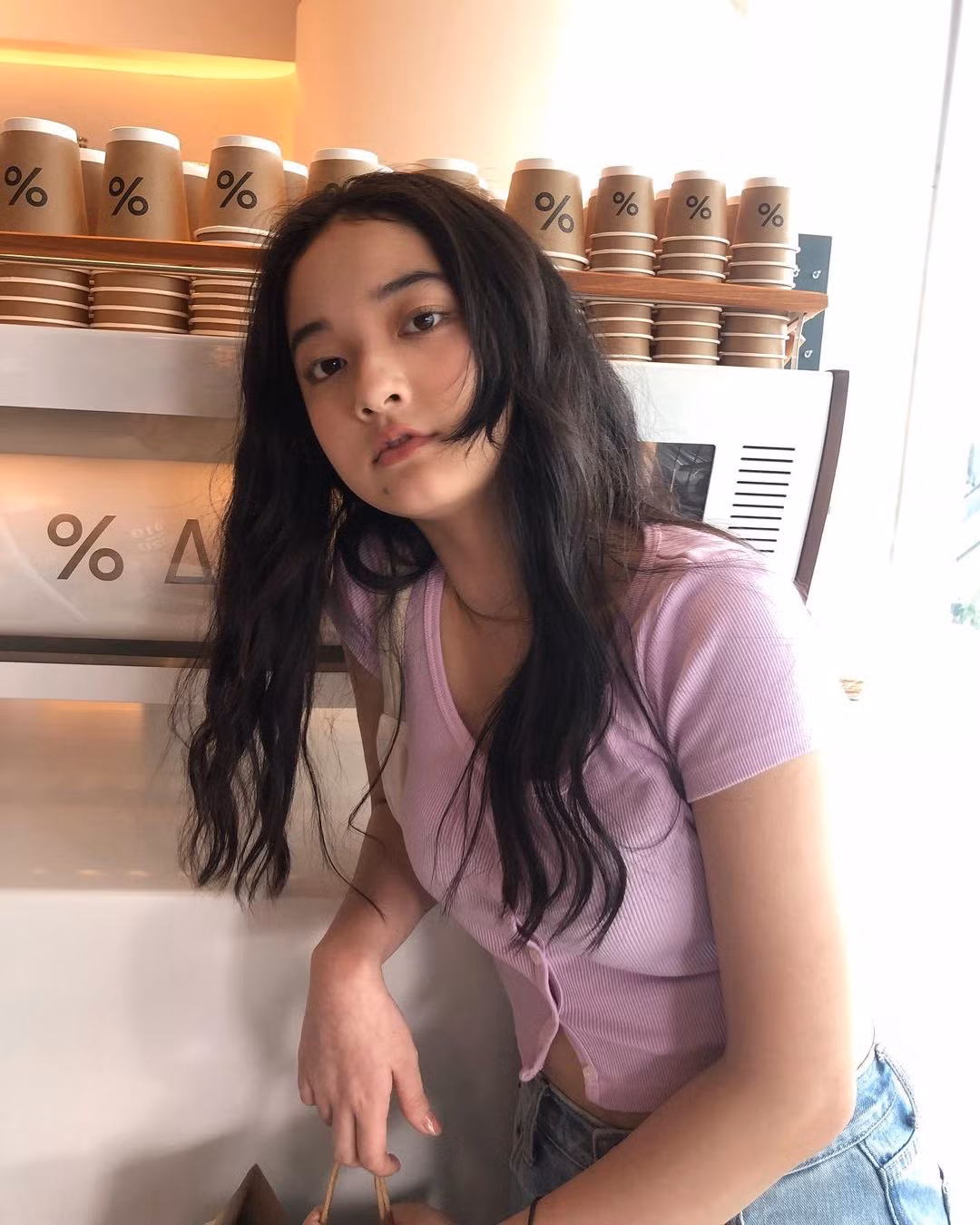 Crystal Yu đầy đặn nhưng nét nào ra nét đó, tỷ lệ dáng người cân đối.