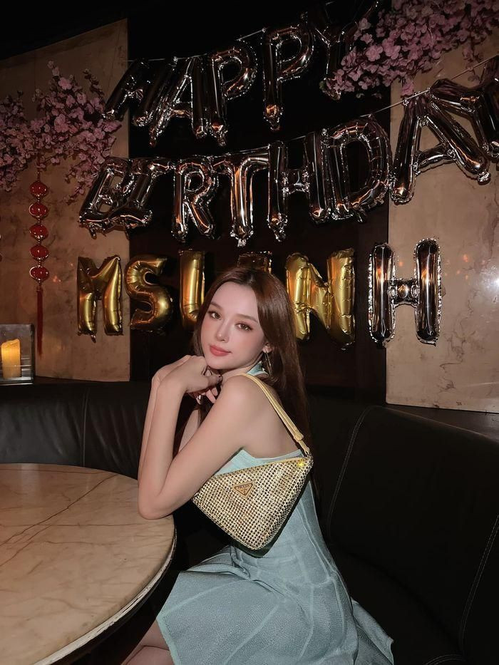 Ngày 15/9/2017, Huyền Baby hạ sinh cho đại gia Quang Huy thêm một cậu con trai tên Khôi Vĩ (gọi ở nhà là Sữa).