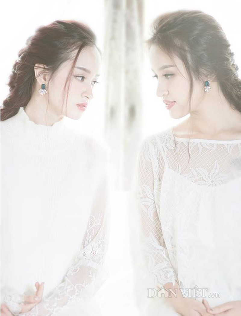 Lê Vi từng chia sẻ rằng cô cảm thấy vui và hạnh phúc khi quen được đàn chị Vân Hugo nhờ có nhanh sắc giống nhau. Đồng thời cô cũng khẳng định rằng bản thân không cảm thấy ngại ngùng hay chạnh lòng khi được gọi là bản sao của MC có tiếng. Ảnh: Dân Việt