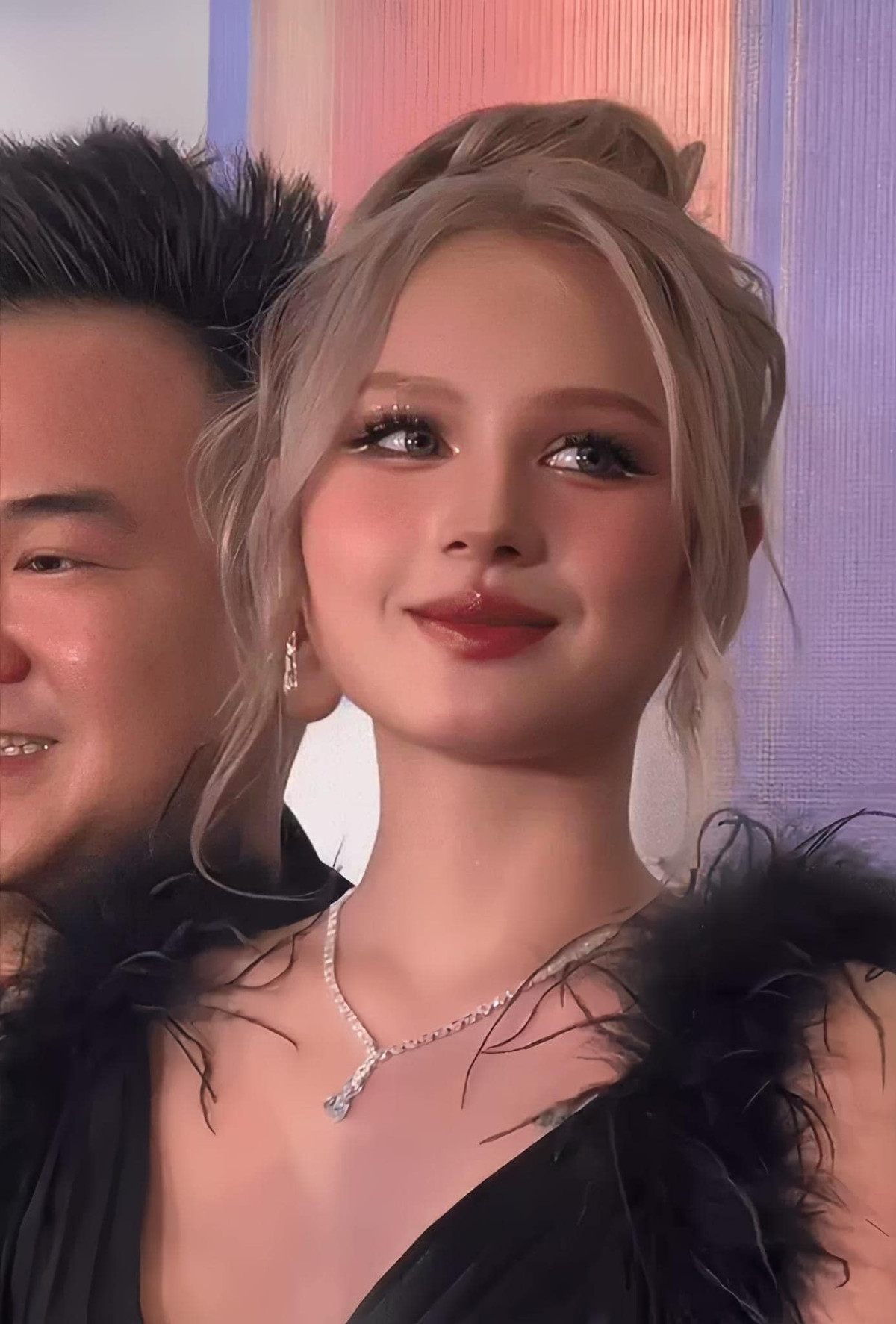 Từng góc mặt của Xoài Non được cam thường bắt hết nhưng phải thừa nhận rằng nàng hot girl này không có góc chết.