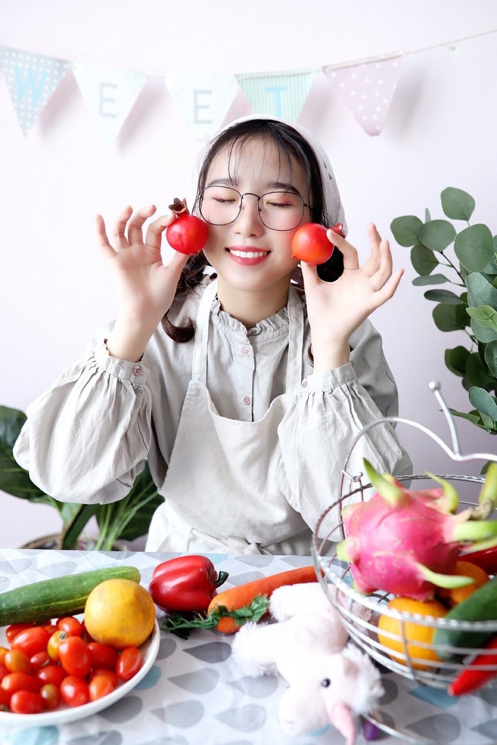 Nấu ăn để xả stress, cô gái bất ngờ trở thành "idol giới trẻ" Nau an de xa stress, co gai bat ngo tro thanh