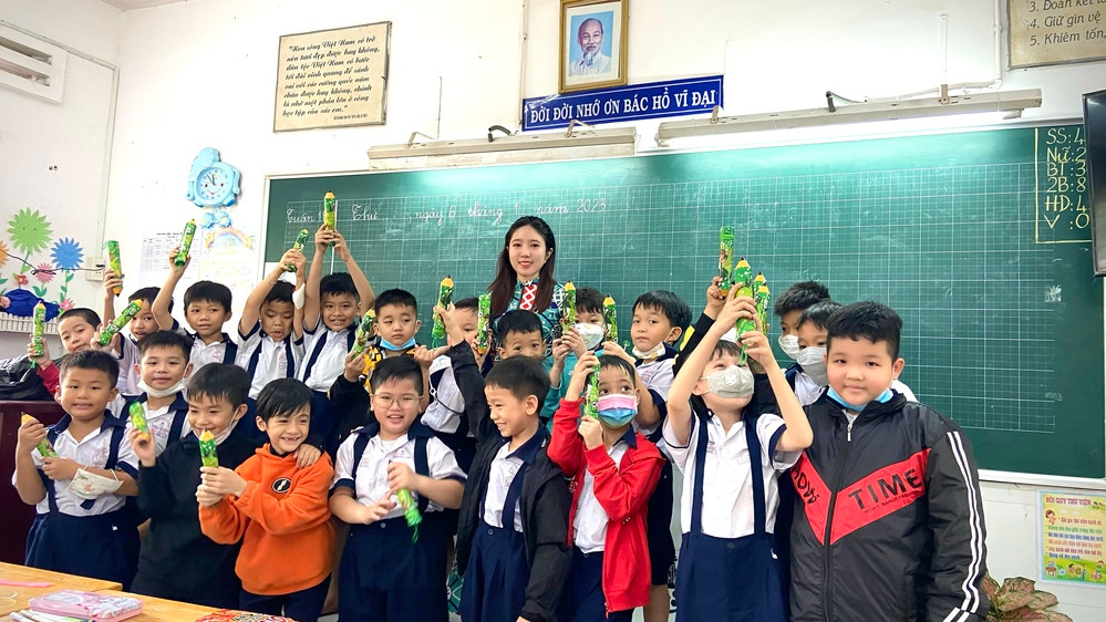 Nhờ có nền tảng và sự nhạy bén của một giáo viên, Quỳnh Abi đã lựa chọn được cho mình một hướng đi ‘độc nhất vô nhị’ mà cũng nhờ đó cô đạt được thành công như hiện tại.