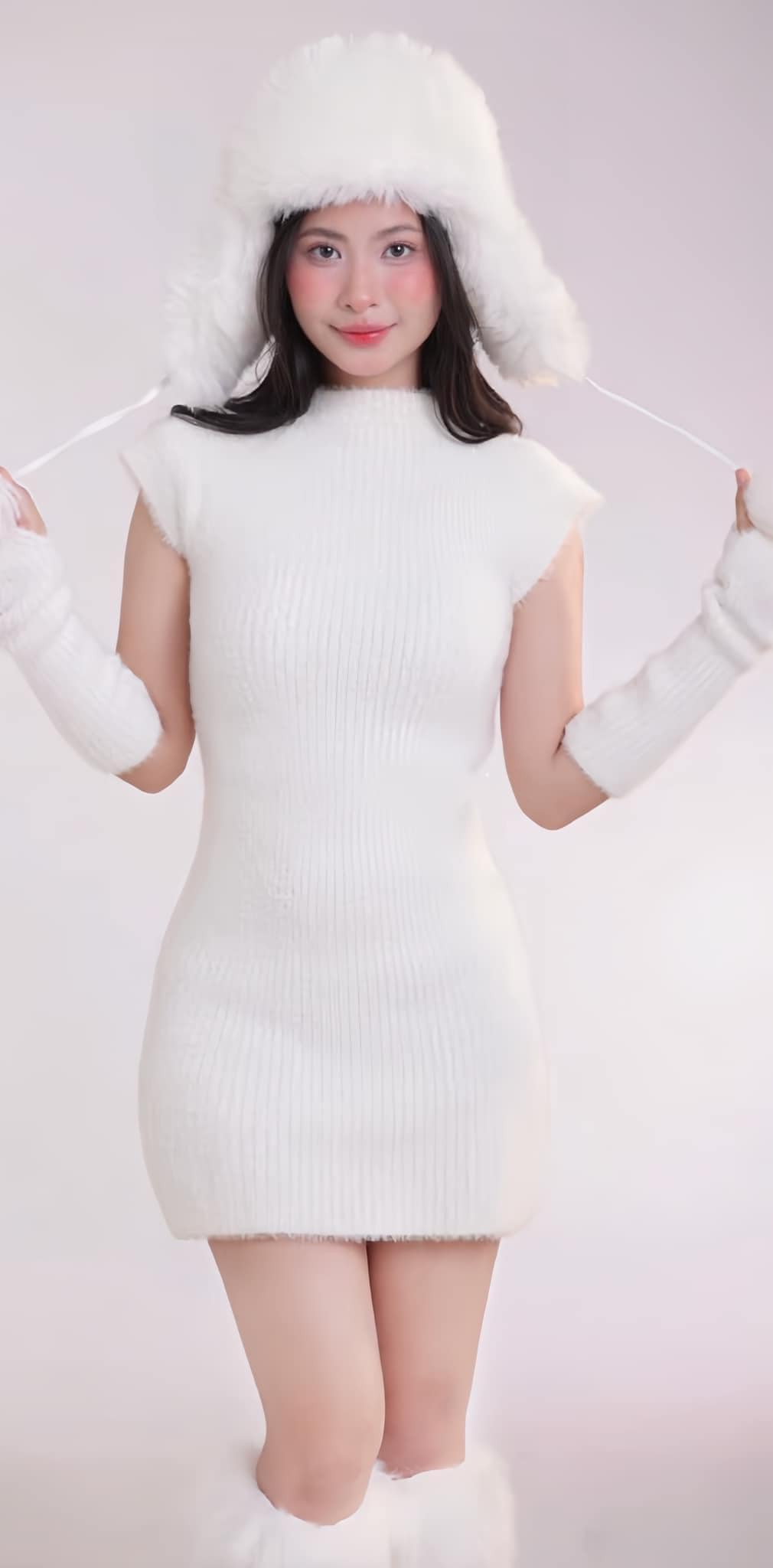 Mặc dù vậy, cũng có một số người tỏ ra hoài nghi về tính xác thực của những hình ảnh này, đặt câu hỏi liệu đây có phải là một chiêu trò PR, câu view hay không.