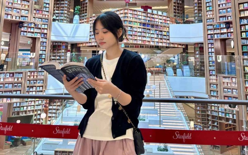 Nhật Lệ cũng là người chia sẻ với Quang Linh những khó khăn trong công việc và đưa ra những đóng góp sâu sắc giúp anh duy trì được sự cân bằng giữa công việc và cuộc sống cá nhân.