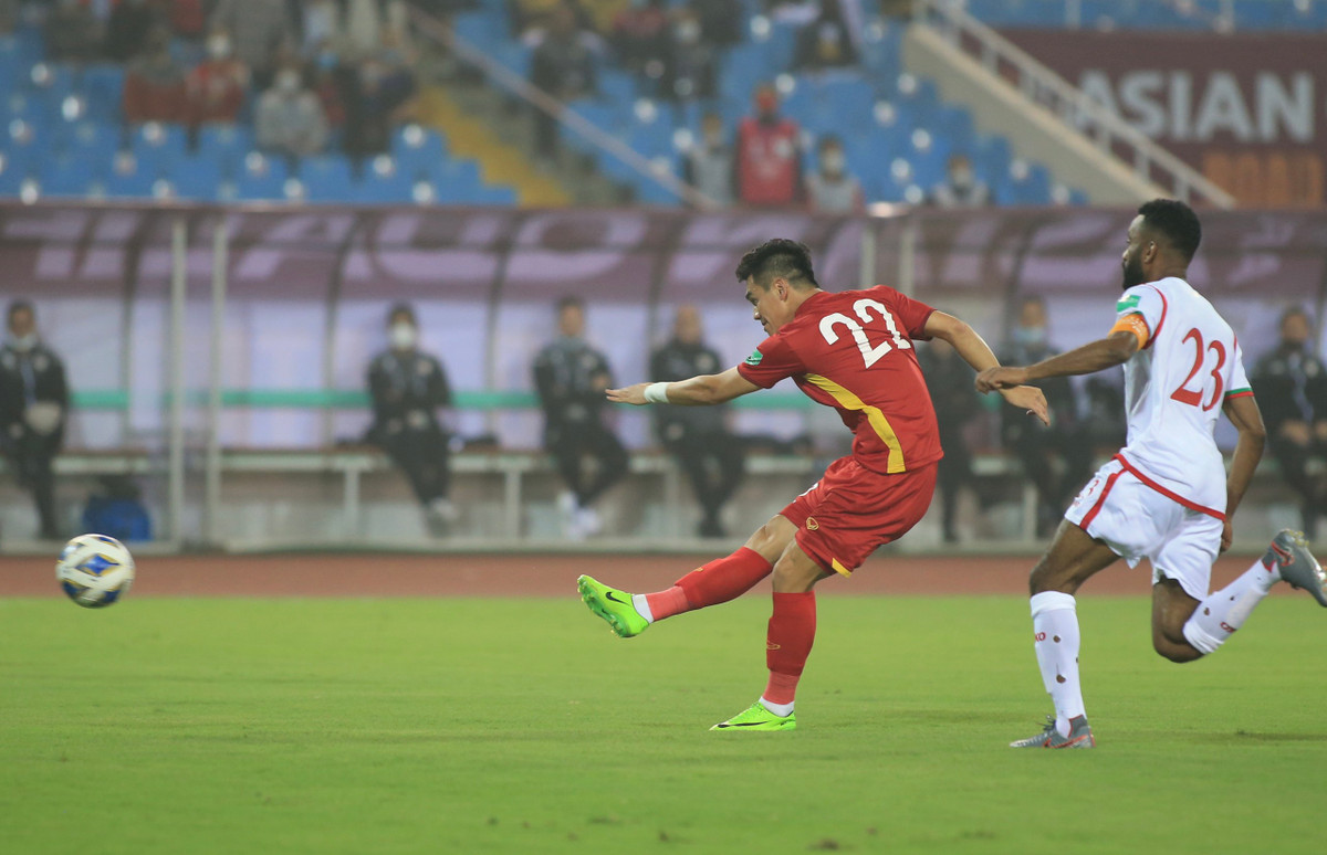 Doi tuyen Viet Nam that bai truoc Oman tu tinh huong bong chet-Hinh-6
