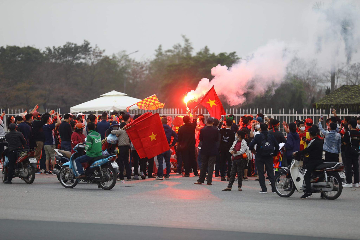 Doi tuyen Viet Nam that bai truoc Oman tu tinh huong bong chet-Hinh-14