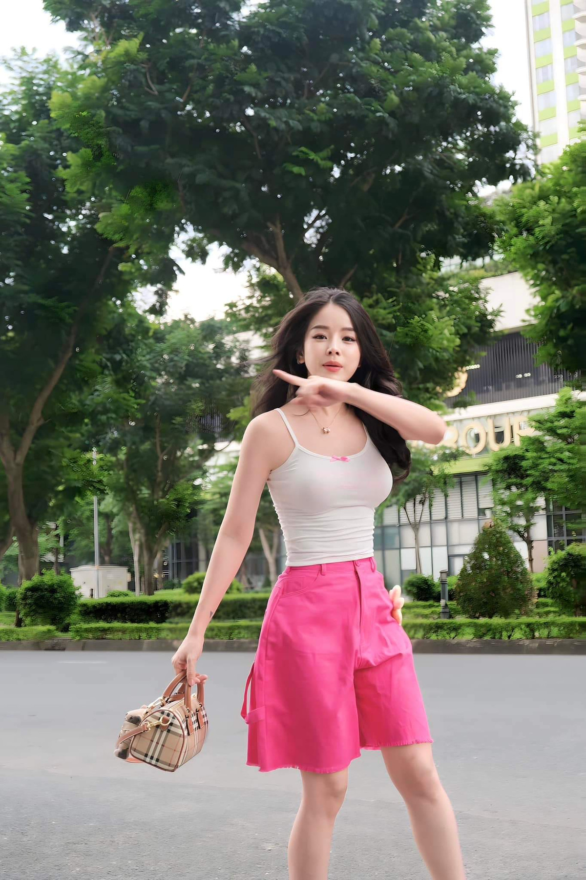 DJ Mie sinh năm 1995, tên thật là Trương Tiểu My. Cô bắt đầu được khán giả chú ý khi tham gia "Rap Việt" năm 2020. Nhờ gương mặt khả ái cùng vóc dáng gợi cảm, nữ DJ này gây "sốt" mỗi lần xuất hiện hỗ trợ các thí sinh.