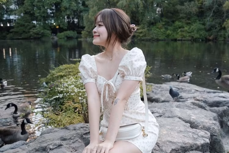 Phía dưới clip của Chao, cư dân mạng để lại nhiều bình luận bất ngờ về cuộc sống của cô nàng và gia đình trước đây.