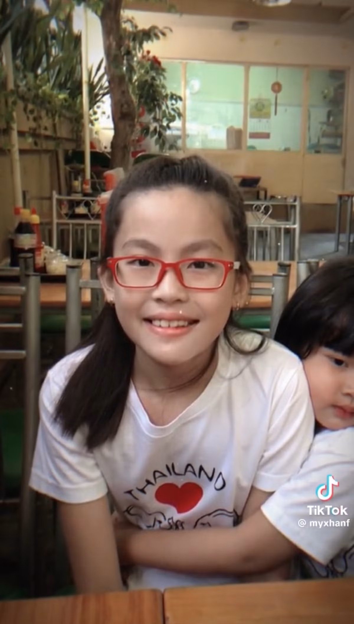 Ban gai HIEUTHUHAI gay ngo ngang khi lo anh qua khu