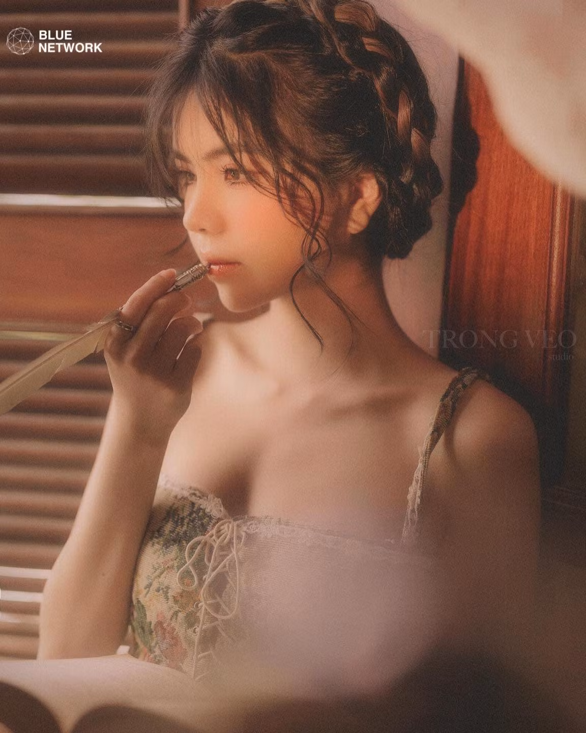 Hot girl lang streamer khoe voc dang 