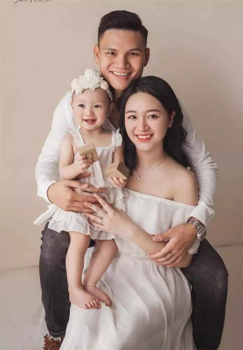 Trước đó, Xuân Mạnh cũng đã xây dựng căn nhà rộng lớn, khang trang với đầy đủ tiện nghi cho bố mẹ ở quê để báo đáp công ơn nuôi dưỡng.