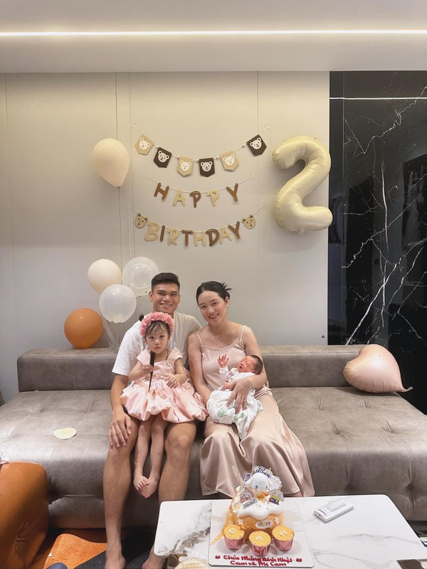 Hiện tại, cầu thủ quê lúa đang sở hữu căn nhà riêng 3 tầng tại khu đô thị sang trọng ở thành Vinh.