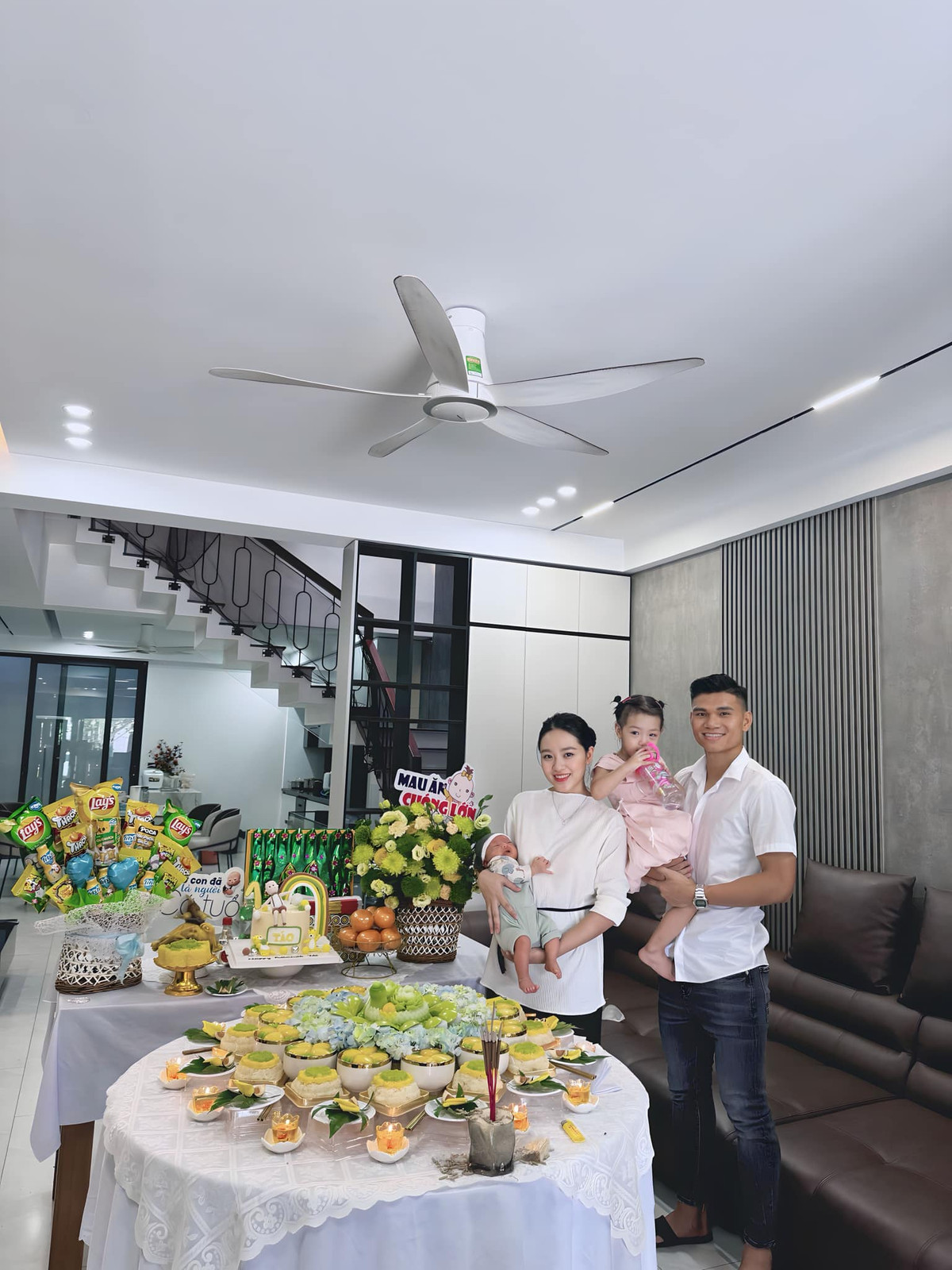 Đây là cơ hội hiếm hoi để Xuân Mạnh tri ân đến quê hương Nghệ An, là cái nôi để anh trưởng thành và thành công với bóng đá.