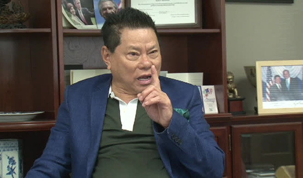 Mới đây, thông qua trang Facebook cá nhân, tỷ phú Hoàng Kiều nhận được sự quan tâm của cư dân mạng khi đăng tải bài viết tìm giúp việc. Mức lương tình cũ của Ngọc Trinh đề xuất cho người ứng cử là 35.000 USD (khoảng 800 triệu đồng).