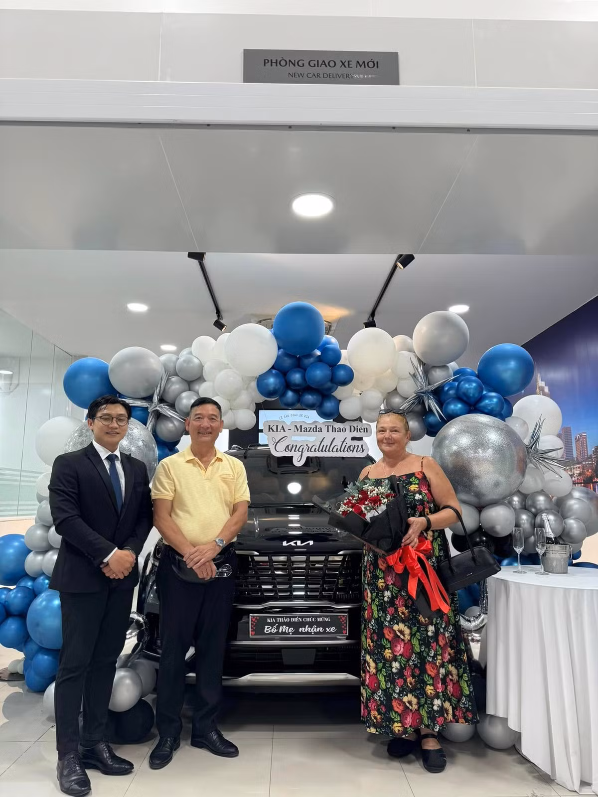 Với bố mẹ, Đặng Văn Lâm cũng thể hiện sự hiếu thảo bằng món quà vô cùng ý nghĩa.