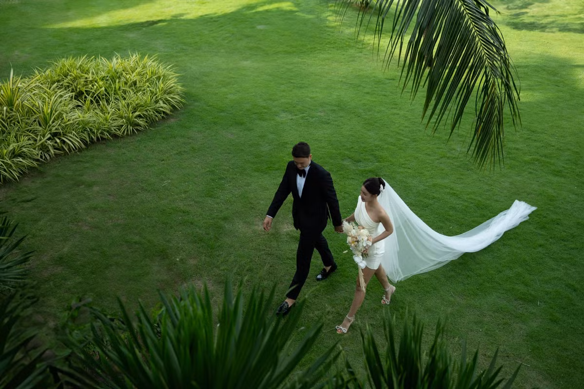 Dấu ấn quan trọng tiếp theo là việc Văn Lâm và bạn gái 6 năm Bùi Thị Yến Xuân chính thức nên duyên vợ chồng, về chung một nhà. Đám cưới được tổ chức riêng tư, ấm áp và tràn đầy hạnh phúc