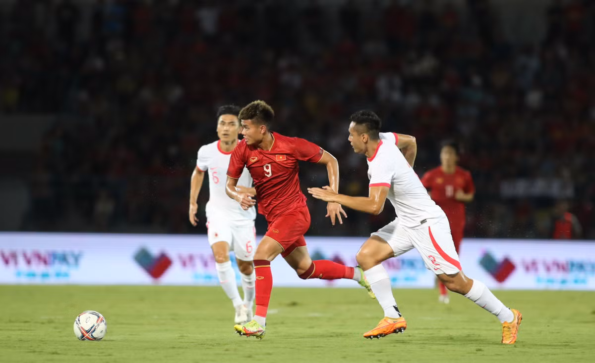 Doi tuyen Viet Nam thang nhe Hong Kong ngay ra mat HLV Troussier-Hinh-3