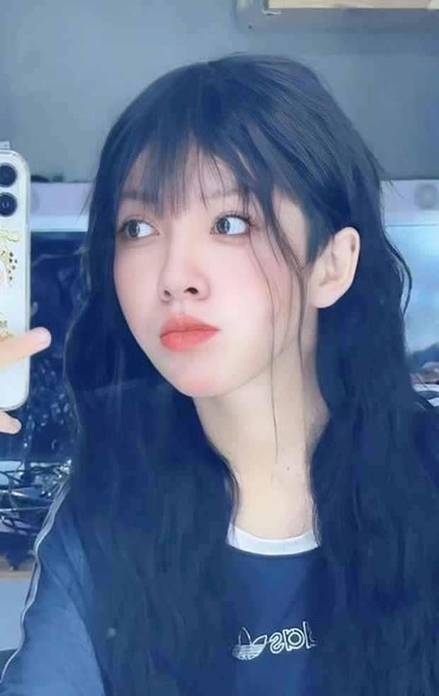 Thời gian qua, bên cạnh chuyện đời tư thì việc sản xuất clip của Thành Ý cũng nhận được khá nhiều sự quan tâm từ cộng đồng mạng.