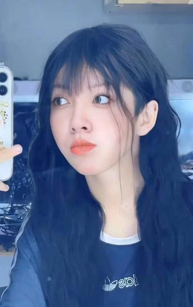 Thời gian qua, bên cạnh chuyện đời tư thì việc sản xuất clip của Thành Ý cũng nhận được khá nhiều sự quan tâm từ cộng đồng mạng.