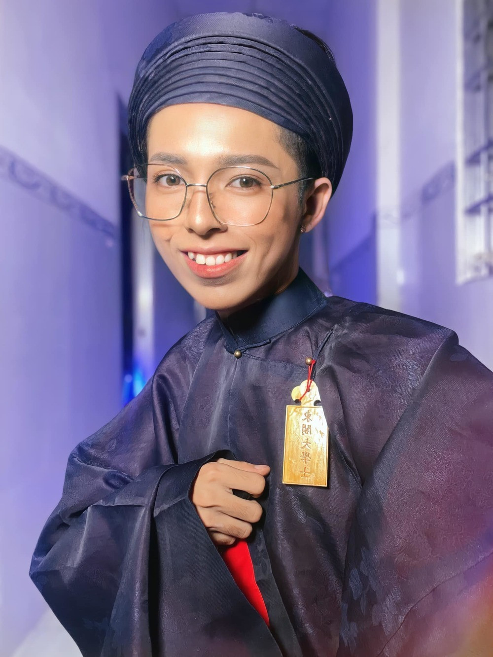 Thành Ý chia sẻ về lý do muốn giả gái, anh muốn hoá thân thành những bà mẹ ở miền quê, tuy nghiêm khắc nhưng trong thâm tâm luôn yêu thương các con.