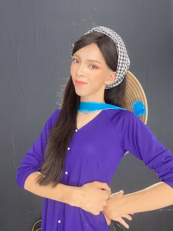 Chỉ sau ít giờ đăng tải, hình ảnh của Thành Ý đã thu về hàng nghìn lượt thích cùng vô số lời chúc phúc từ người thân, bạn bè. Đáp lại tình cảm của mọi người, anh liên tục cảm ơn và cho biết mình khoe chuyện vui vào ngày 2/4 chứ không phải 1/4 (ngày Cá tháng Tư - vốn là ngày có nhiều lời nói dối) để mọi người thêm tin tưởng về việc anh đã lên xe hoa.