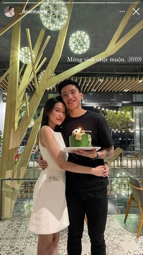 Cặp My - Hậu dính nghi vấn hẹn hò từ 2 năm trước khi hot girl Hà thành tham gia cuộc thi Hoa Hậu Việt Nam năm 2020. Trở về sau cuộc thi, cả 2 nhiều lần bị bắt gặp dính như sam ở không ít các sự kiện.