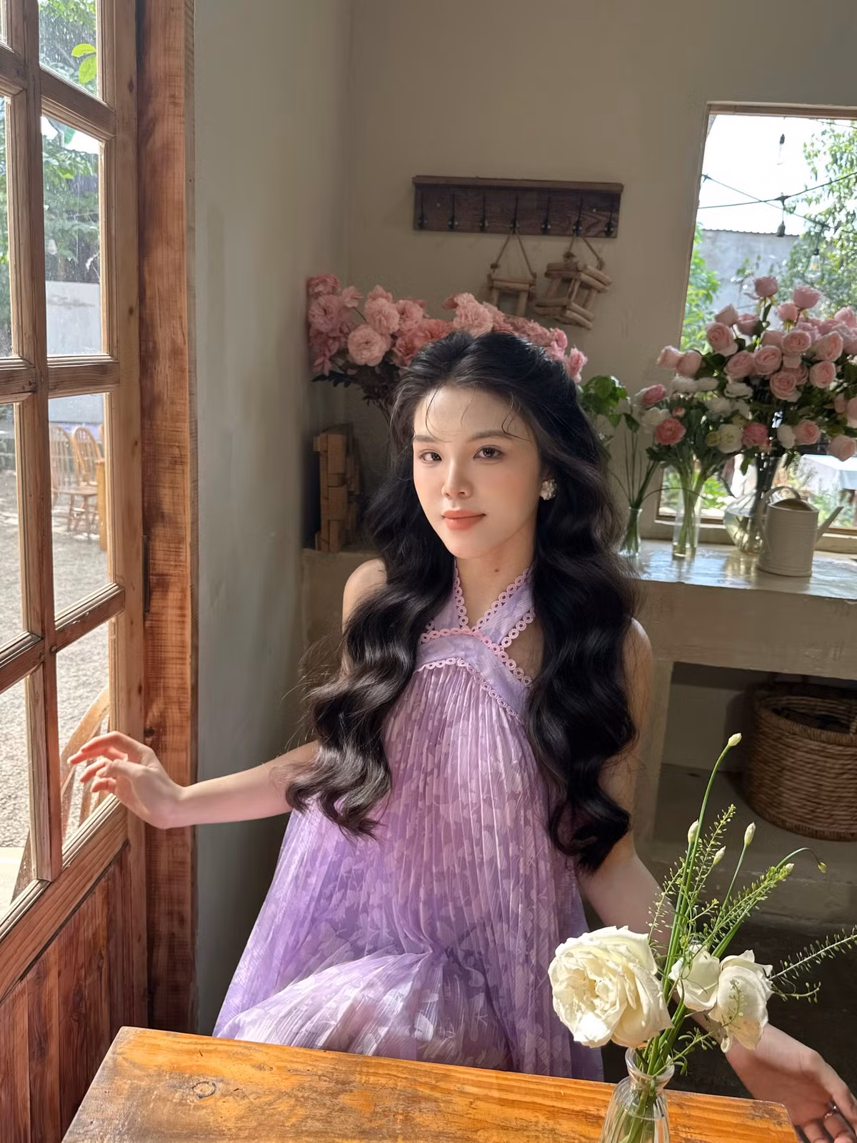 Tuy nhiên những lúc như vậy, Tuyết Nhung chọn cách nghĩ đến viễn cảnh mình trở nên xinh đẹp hơn, là động lực để cô quay lại mạnh mẽ hơn.