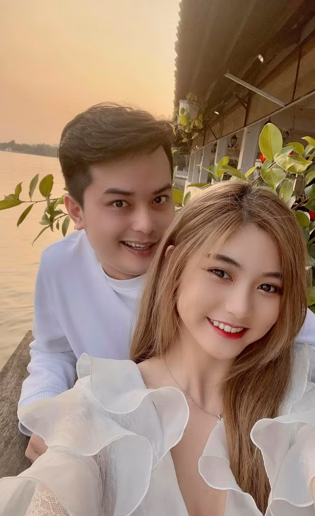 Kèm theo đó, Nam Phương đăng ảnh chụp màn hình được anh trai thưởng nóng 50 triệu đồng để chúc mừng sự kiện này.