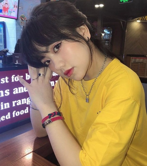 Những đoạn livestream cover của Bảo Hân Helia luôn gây được sự chú ý rất lớn đến cộng đồng mạng.